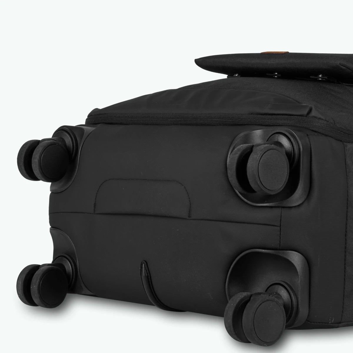 4-Wheel Soft Suitcase Medium Berlin - Cabaïa Europe - 