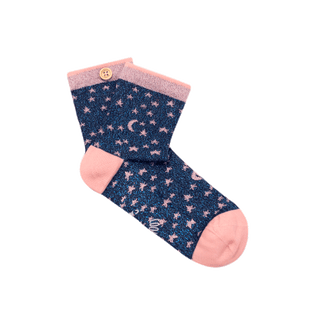 constance-amp-rayan-we-produced-cruelty-free-and-highly-colored-beanies-socks-backpacks-towels-for-men-women-kids-our-accesories-all-have-their-own-ingeniosity-to-discover