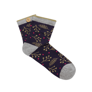 couronne-de-houx-we-produced-cruelty-free-and-highly-colored-beanies-socks-backpacks-towels-for-men-women-kids-our-accesories-all-have-their-own-ingeniosity-to-discover