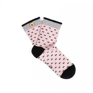 chaussette-cabaia-rose-we-produced-cruelty-free-and-highly-colored-beanies-socks-backpacks-towels-for-men-women-kids-our-accesories-all-have-their-own-ingeniosity-to-discover